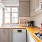 Gorgeous Cozy Central Bright 1Bd Pad! #350