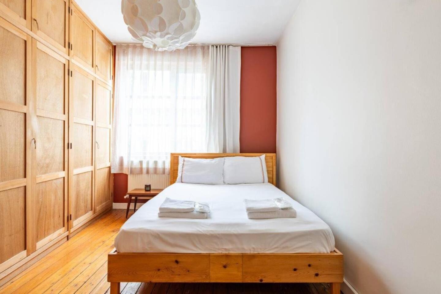 Gorgeous Cozy Bright 1bd Pad! #350 * İstanbul