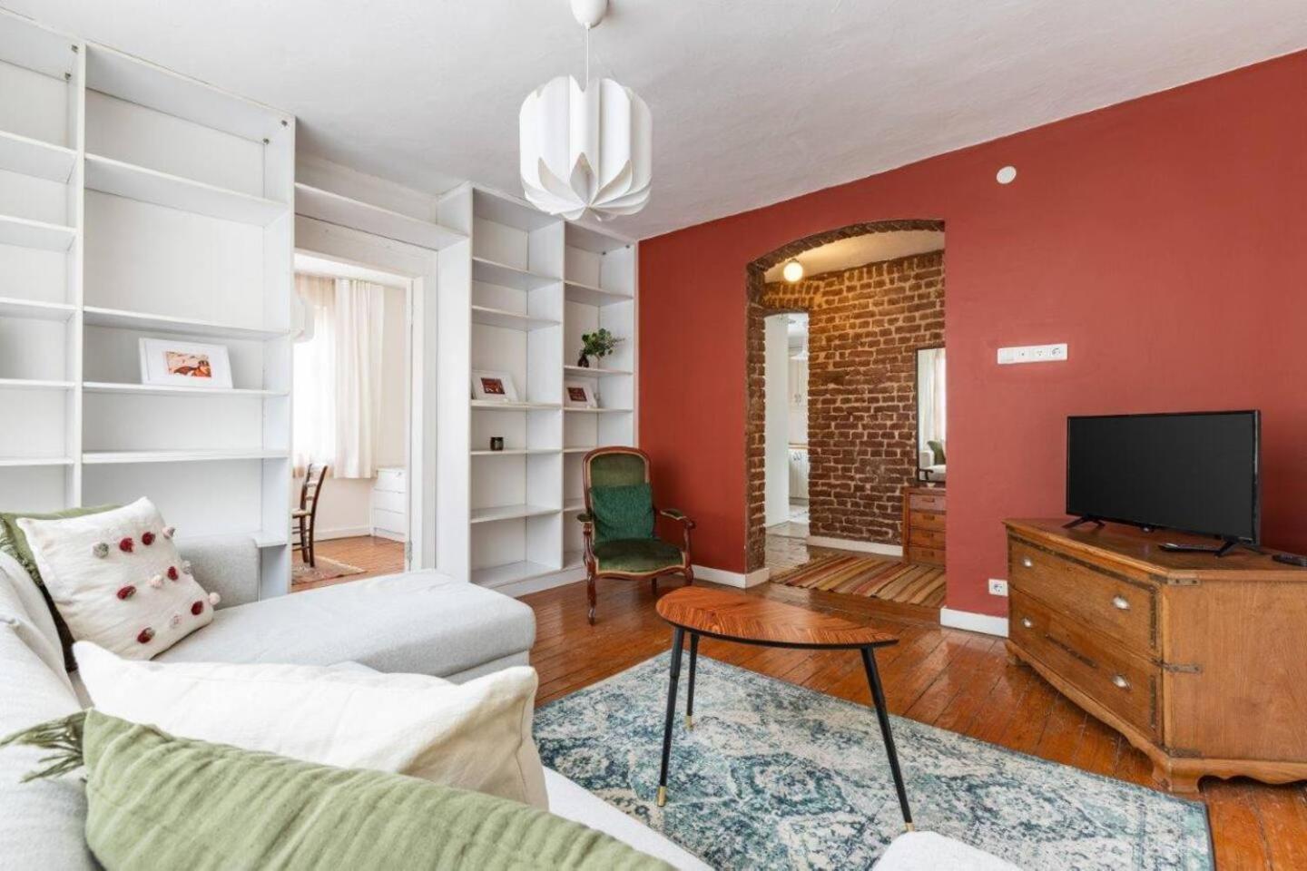 Gorgeous Cozy Bright 1bd Pad! #350 Daire İstanbul